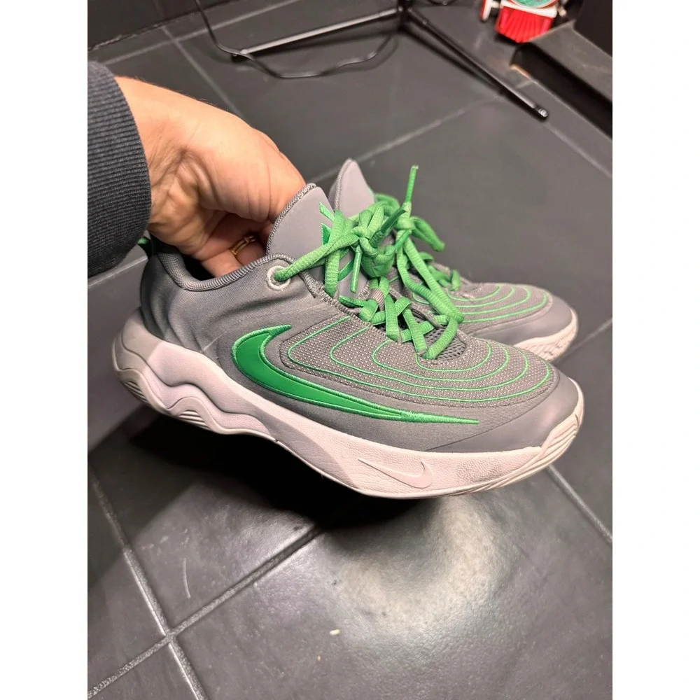 Nike Giannis Immortality 4 GS Wolf Grey Green Strike FZ6734-002 Kids Size 4Y